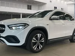 Mercedes GLA250