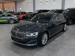 Grau Gebraucht 2020 BMW 730 Executive Limousine | 43.800 € (Fairer Preis)