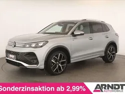 Oyster silver Gebraucht 2024 VW Tiguan R-line SUV | 48.484 € (Superpreis)