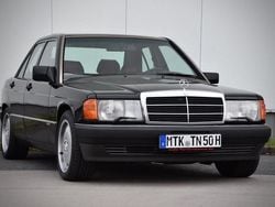 Schwarz Gebraucht 1993 Mercedes 190 AMG Limousine | 33.000 €