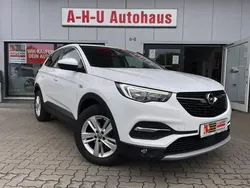 Weiß Gebraucht 2018 Opel Grandland X Ultimate SUV | 18.900 € (Fairer Preis)