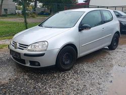 Grau Gebraucht 2005 VW Golf V Kleinwagen | 1.000 € (Guter Preis)