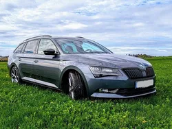 Grau Gebraucht 2018 Skoda Superb SportLine Kombi | 23.900 € (Fairer Preis)