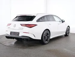 Gebraucht 2024 Mercedes CLA35 AMG Shooting Brake AMG Kombi | 49.880 € (Teuer)