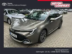 Grau Gebraucht 2024 Toyota Corolla Team Kombi | 36.995 €