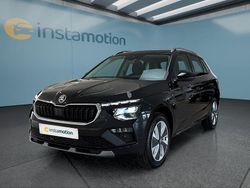 Blau Neu 2025 Skoda Kamiq Tour SUV | 32.649 €