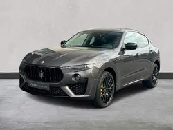 Grau Gebraucht 2022 Maserati Levante SUV | 68.700 € (Fairer Preis)