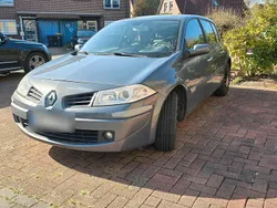 Grau Gebraucht 2007 Renault Mégane II Privilege Limousine | 2.900 € (Etwas zu teuer)
