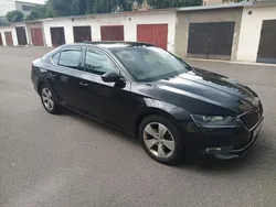 Schwarz Gebraucht 2019 Skoda Superb Active Limousine | 10.990 €