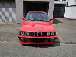 Rot Gebraucht 1989 BMW 318 Coupé | 15.000 €