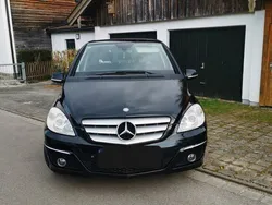 Schwarz Gebraucht 2010 Mercedes B180 Van / Kleinbus | 4.100 € (Guter Preis)