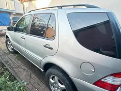 Silber Gebraucht 2004 Mercedes ML270 SUV | 4.300 €