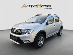 Grau Gebraucht 2017 Dacia Sandero Prestige Kleinwagen | 8.450 € (Fairer Preis)