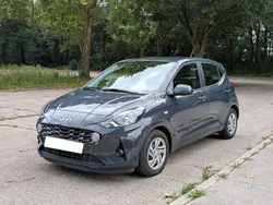Grau Gebraucht 2022 Hyundai i10 Select Kleinwagen | 11.240 € (Superpreis)