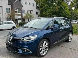 Blau Gebraucht 2017 Renault Scénic IV Van / Kleinbus | 9.700 €