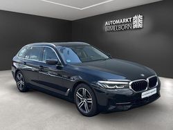 Black sapphire metallic Gebraucht 2021 BMW 530e Sport Line Kombi | 30.900 € (Guter Preis)