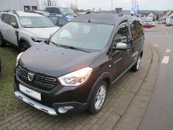 Schwarz Gebraucht 2020 Dacia Dokker Stepway Van / Kleinbus | 15.790 € (Fairer Preis)