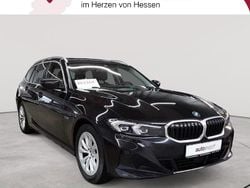 Saphirschwarz metallic Gebraucht 2022 BMW 320e Sport Line Kombi | 22.790 € (Guter Preis)