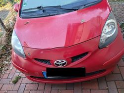 Rot Gebraucht 2008 Toyota Aygo Kleinwagen | 2.000 € (Fairer Preis)