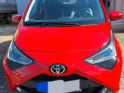 Rot Gebraucht 2020 Toyota Aygo Kleinwagen | 12.500 € (Etwas zu teuer)