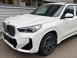 Alpinweiß uni Neu 2025 BMW iX1 Shadowline SUV | 45.990 € (Fairer Preis)