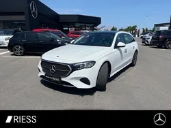 Weiss Gebraucht 2023 Mercedes E220 Avantgarde Kombi | 43.900 € (Guter Preis)