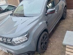 Grau Gebraucht 2023 Dacia Duster Extreme SUV | 20.200 € (Guter Preis)