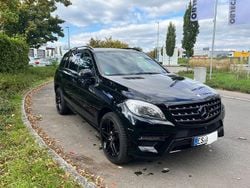 Schwarz Gebraucht 2015 Mercedes ML350 AMG line SUV | 29.990 € (Fairer Preis)