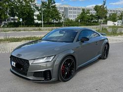 Grau Gebraucht 2024 Audi TTS Comfort Coupé | 49.800 €
