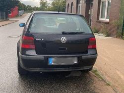 Schwarz Gebraucht 2002 VW Golf IV Kleinwagen | 950 € (Superpreis)