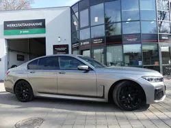 Grau Gebraucht 2019 BMW 745 M Sport Limousine | 41.800 € (Superpreis)