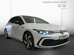 Weiss Gebraucht 2024 VW Golf VIII GTI Limousine | 38.880 € (Teuer)