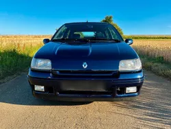 Blau Gebraucht 1995 Renault Clio Kleinwagen | 24.900 €
