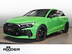 Kyalamigrün Neu 2025 Audi RS3 Sportback Comfort Kleinwagen | 87.490 € (Etwas zu teuer)