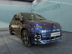 Schwarz Gebraucht 2024 Renault R5 Iconic Kleinwagen | 34.630 € (Etwas zu teuer)