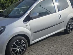 Silber Gebraucht 2012 Renault Twingo Dynamique Kleinwagen | 1.600 € (Guter Preis)