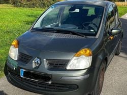 Grün Gebraucht 2005 Renault Modus Dynamique Van / Kleinbus | 800 € (Guter Preis)
