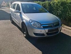 Silber Gebraucht 2007 Opel Astra Kombi | 1.000 € (Guter Preis)