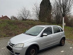 Silber Gebraucht 2006 Opel Corsa Kleinwagen | 1.500 € (Guter Preis)