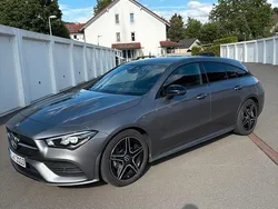 Grau Gebraucht 2022 Mercedes CLA200 Shooting Brake AMG line Kombi | 28.700 € (Guter Preis)