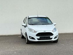 Weiß Gebraucht 2016 Ford Fiesta Celebration Kleinwagen | 3.799 € (Guter Preis)