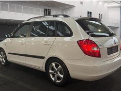 Weiß Gebraucht 2012 Skoda Fabia Kombi | 3.850 € (Teuer)