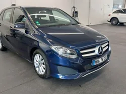 Blau Gebraucht 2017 Mercedes B180 Van / Kleinbus | 16.700 € (Guter Preis)