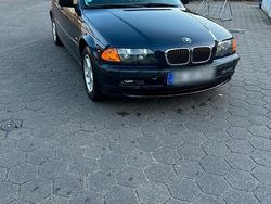 Blau Gebraucht 2001 BMW 316 Limousine | 2.600 €
