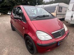 Rot Gebraucht 2002 Mercedes A140 Kleinwagen | 1.100 €