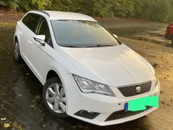 Weiß Gebraucht 2014 Seat Leon ST Kombi | 8.300 € (Fairer Preis)