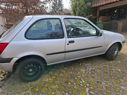 Silber Gebraucht 2002 Ford Fiesta Kleinwagen | 1.450 € (Fairer Preis)