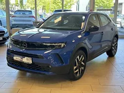Arktis weiß / dach schwarz Gebraucht 2024 Opel Mokka Elegance SUV | 22.950 € (Fairer Preis)
