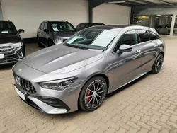 Grau Gebraucht 2024 Mercedes CLA35 AMG Shooting Brake AMG Kombi | 47.900 € (Fairer Preis)