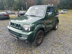 Grün Gebraucht 2011 Suzuki Jimny SUV | 5.790 €